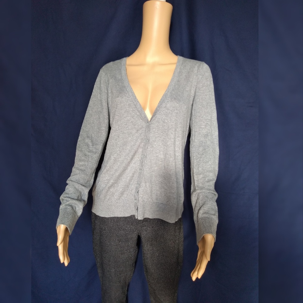 Forever 21 Womens Grey Button Up Sweater size L